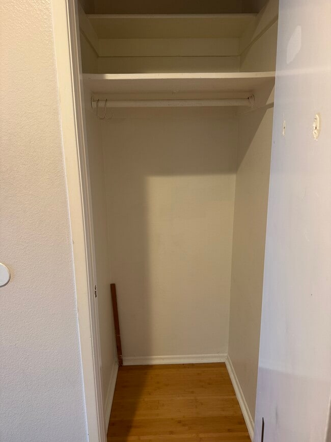 11077 Palms Blvd, Unit 201 in Los Angeles, CA - Building Photo - Building Photo