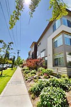 Duck Abbey in Eugene, OR - Foto de edificio - Building Photo