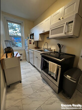 41 Stearns Rd, Unit 3B in Brookline, MA - Building Photo - Building Photo