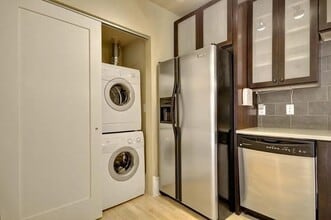 740 N Sherman St, Unit 109 in Denver, CO - Foto de edificio - Building Photo