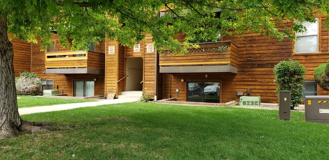 429 Wright St, Unit 108 in Lakewood, CO - Building Photo - Building Photo