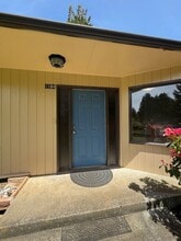 1184 Fickle Hill Rd in Arcata, CA - Building Photo - Building Photo