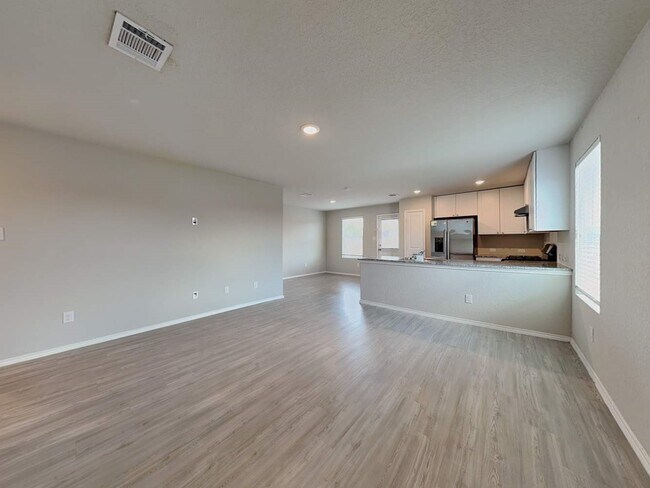 3342 Kornberg Dr in Converse, TX - Building Photo - Building Photo