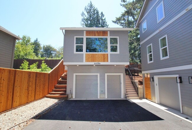 4660-4660 SW Fairvale Ct