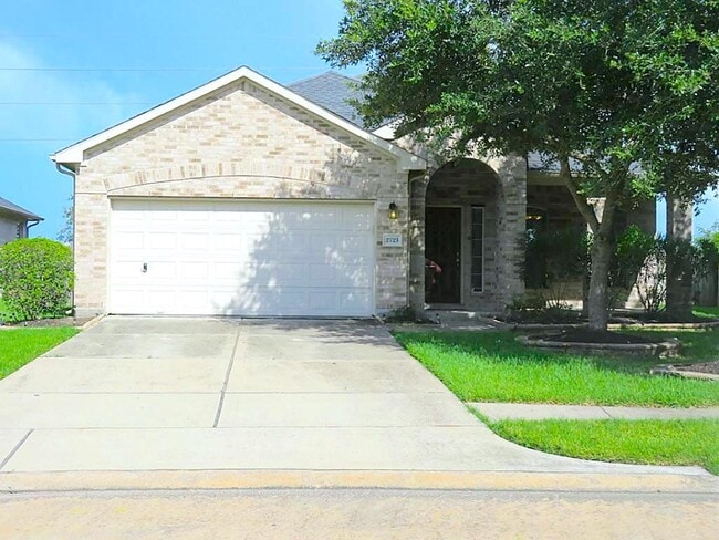 property at 2723 Calico Creek Ln