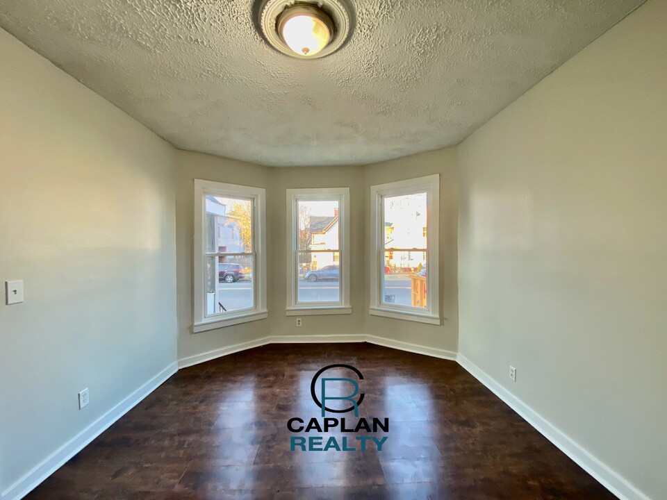 46 Henry St, Unit 1L in New Haven, CT - Building Photo