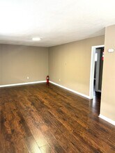 5412 Market St in Houston, TX - Foto de edificio - Building Photo