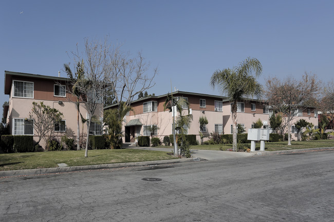 10503-10517 Myrtle St in Downey, CA - Foto de edificio - Building Photo