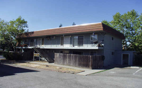 8719-8725 Fair Oaks Blvd in Carmichael, CA - Foto de edificio - Building Photo