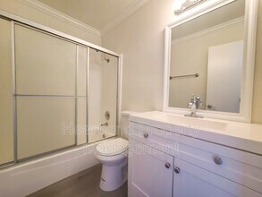 1663 Rue De Valle in San Marcos, CA - Building Photo - Building Photo
