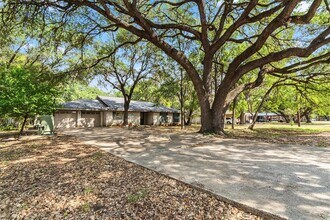 10303 Slaughter Creek Dr in Austin, TX - Building Photo - Building Photo