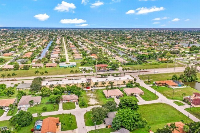 116 SW 31st St in Cape Coral, FL - Building Photo - Building Photo