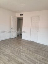 2554 NW 52nd Ave in Lauderhill, FL - Building Photo