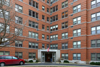 Ridge Davis Cooperative Apartments in Evanston, IL - Building Photo - Building Photo