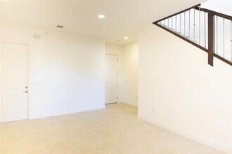 1759 NW 124th Way in Pembroke Pines, FL - Building Photo - Building Photo