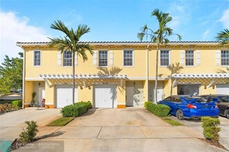 4029 NW 11 Dr in Lauderhill, FL - Building Photo - Building Photo