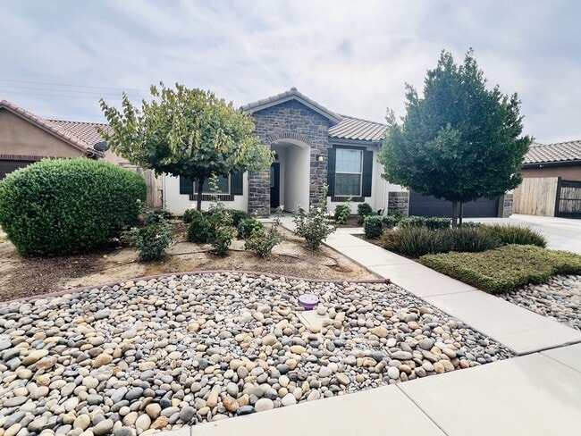 property at 9223 Oak Garden Ln