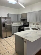 423 Phoenix Ave NW in Albuquerque, NM - Building Photo - Building Photo