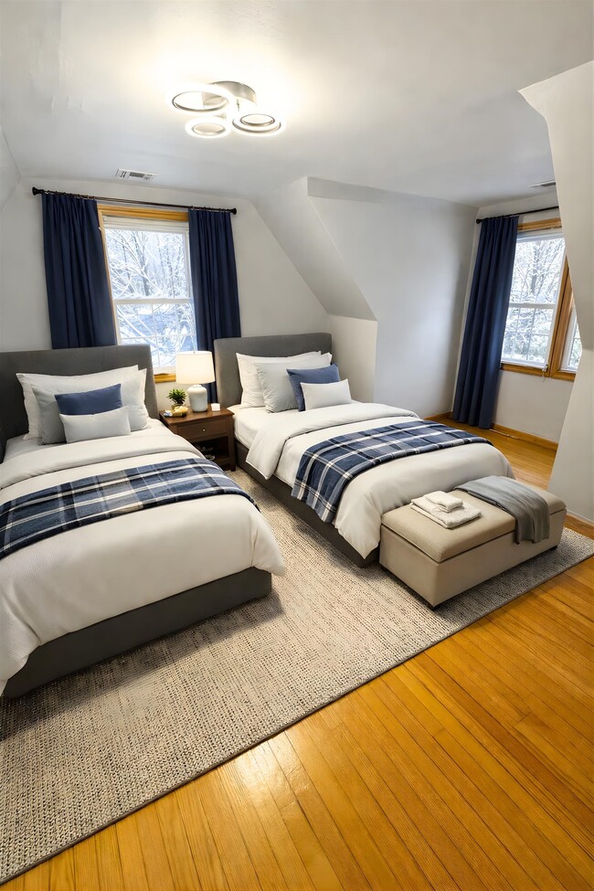 24 Bloomfield Way in West Orange, NJ - Building Photo - Building Photo