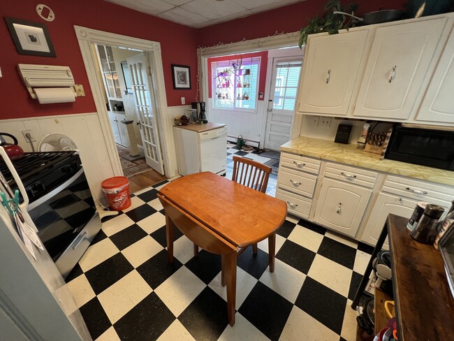 12 Craigie Ter, Unit #2 in Somerville, MA - Building Photo - Building Photo