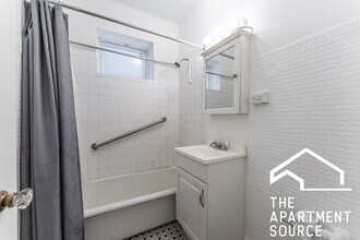 2129 N Dayton St, Unit 104 in Chicago, IL - Foto de edificio - Building Photo