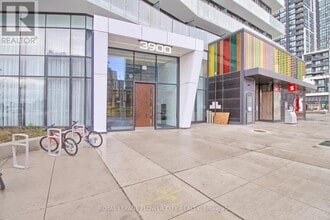 3900 Confederation Pkwy in Mississauga, ON - Building Photo - Building Photo