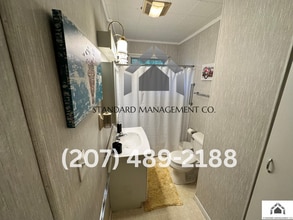 112 Silver St in Waterville, ME - Building Photo - Building Photo