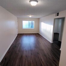 2820 Dupont St S in Gulfport, FL - Building Photo - Building Photo