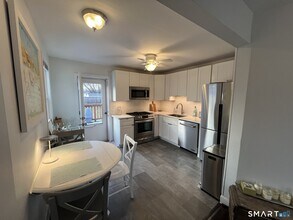 58 Annawon Ave in West Haven, CT - Building Photo - Building Photo