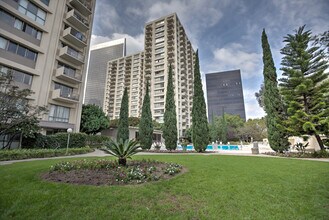2160 Century Park E, Unit 301 in Los Angeles, CA - Building Photo - Building Photo