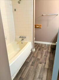 15346 Falmouth Ave photo'