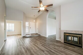 11001 N 55th Ave in Glendale, AZ - Building Photo - Building Photo