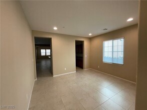 248 Kindly Way in Henderson, NV - Foto de edificio - Building Photo