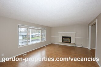 2793 NE 22nd Ct in Gresham, OR - Building Photo - Building Photo