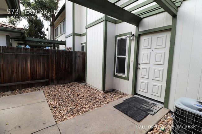 973 Flatcar Ln in Sparks, NV - Building Photo - Building Photo