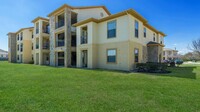 Marshall Meadows Apartment Homes in San Antonio, TX - Building Photo - Building Photo