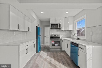 48 Marboro Ln in Willingboro, NJ - Building Photo - Building Photo