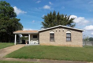 001 Westwood, Unit Unit 1 in Memphis, TN - Building Photo
