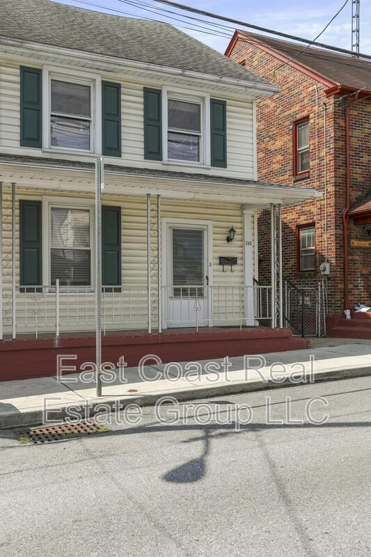 260 W King St in Chambersburg, PA - Building Photo - Building Photo