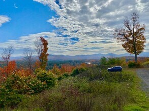 63 Palisade Park Way in Saranac Lake, NY - Building Photo - Building Photo