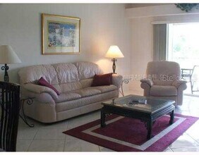 9480 High Gate Dr in Sarasota, FL - Building Photo - Building Photo