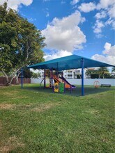 18270 Mediterranean Blvd in Hialeah, FL - Building Photo - Building Photo
