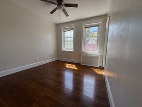 996 Chestnut St, Unit 2 in Newton, MA - Building Photo - Building Photo