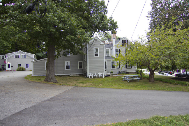 105 North St in Hingham, MA - Building Photo - Building Photo