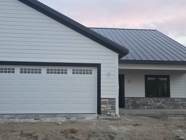 property at 839 Crystal Rd