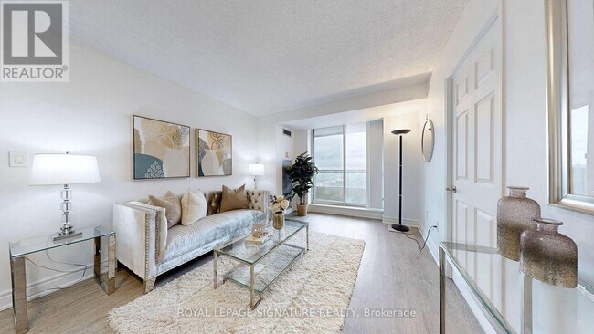 3 Pemberton Ave in Toronto, ON - Building Photo - Building Photo