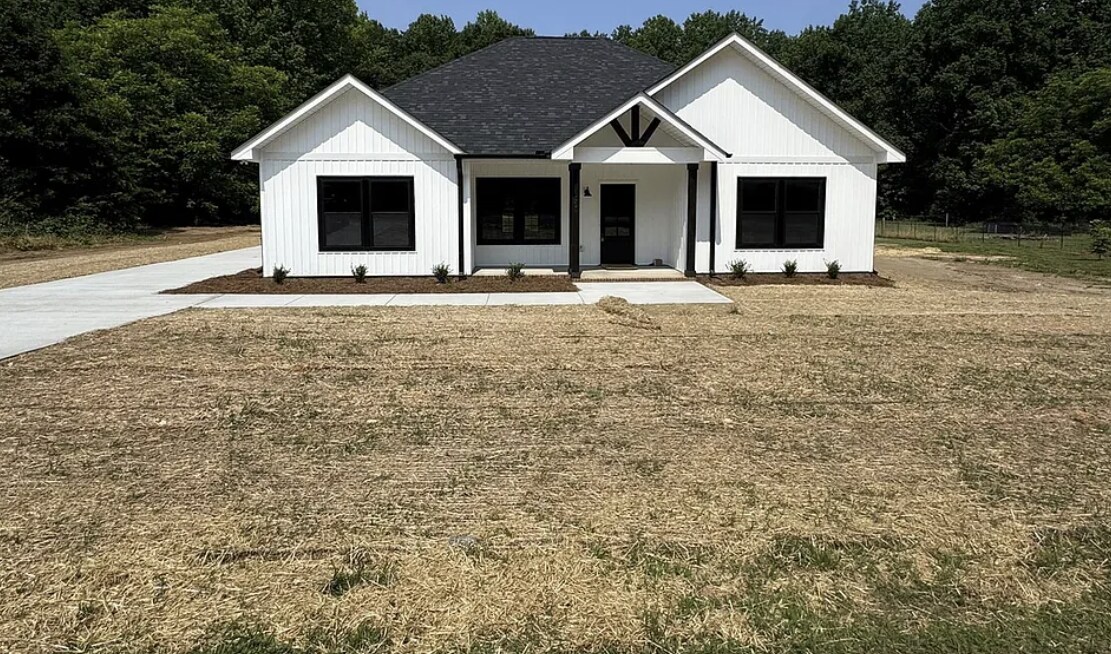 420 Sloop St in China Grove, NC - Foto de edificio