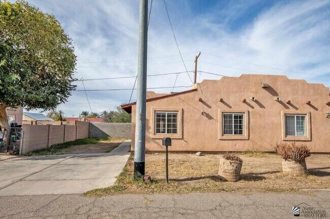 986 S 37th Ave in Yuma, AZ - Building Photo - Building Photo