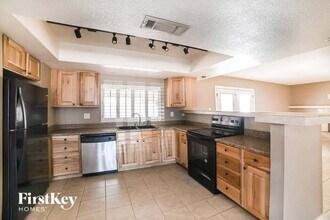 12849 N 36th Dr in Phoenix, AZ - Building Photo - Building Photo