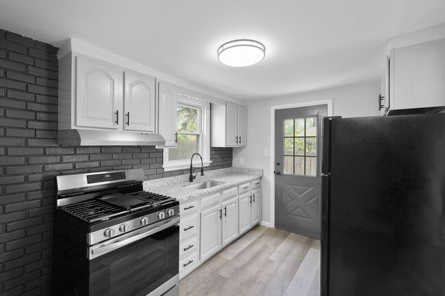 property at 716 E Pittsburgh McKeesport Blvd